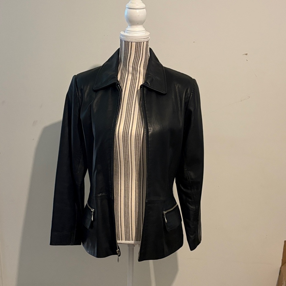 Jones New York 1990’ genuine leather jacket size S